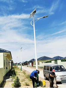 榆阳区居民安置小区太阳能路灯安装项目